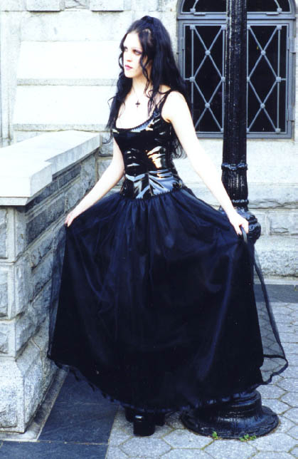 Gothic Clothing Shops - The Gothic eZine