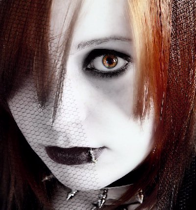 Gothic Makeup - Monique's Handy Guide to Making Yourself Look Dead Sexy -  The Gothic eZine